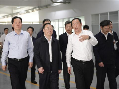 江苏省省长吴政隆莅临九游会J9集团走访调研